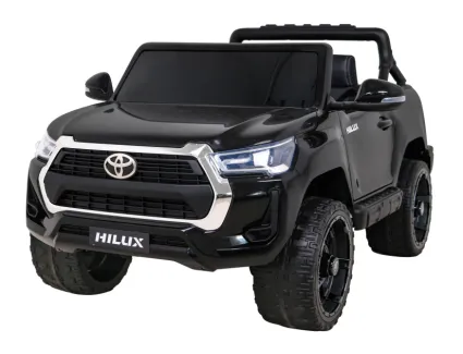 TOYOTA HILUX CZARNA