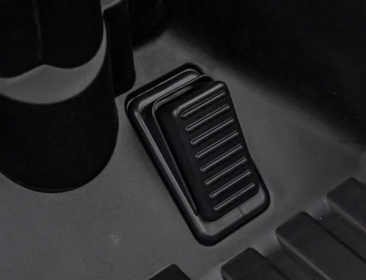 67c6fb770bad2_pedal-gazu