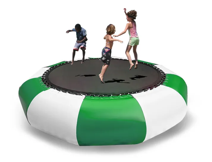 67cadeb7bc6de_trampolina-wodna-5m