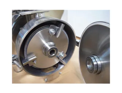 666838ba020d0_mlynek-glowica-ly2200